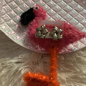 🌻NWT Clip Style Earrings “ Jordache “ Closet Must Have So Fun to Wear 🌻